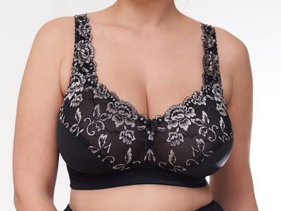 Plaisir Beate Wireless Full Cup Bra Black & Frosty Blush Wireless, non padded, stretch lace full cup bra. 80-110 D-G 619266-25/BFB