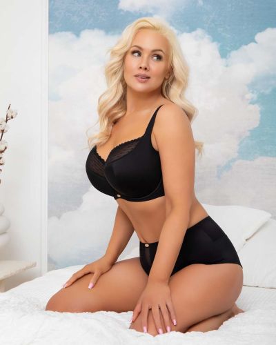 Gorsenia Dotti UW Half Padded Bra - Black Underwired, half-padded bra. 65-105, D-K G021-CZA