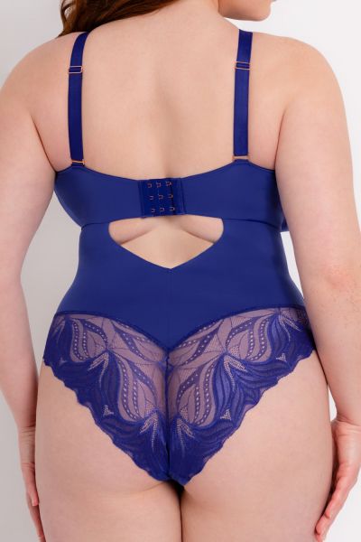 Scantilly by Curvy Kate Indulgence Lace Body Ultraviolet Nonwired lace body with adjustable straps to fit DD-HH cups S-2XL ST-010-704-ULTRAV