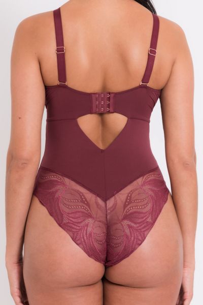 Scantilly by Curvy Kate Indulgence Lace Body Oxblood Nonwired lace body with adjustable straps to fit DD-HH cups. S-2XL ST-010-704-OXB