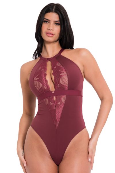 Scantilly by Curvy Kate Indulgence Lace Body Oxblood Nonwired lace body with adjustable straps to fit DD-HH cups. S-2XL ST-010-704-OXB