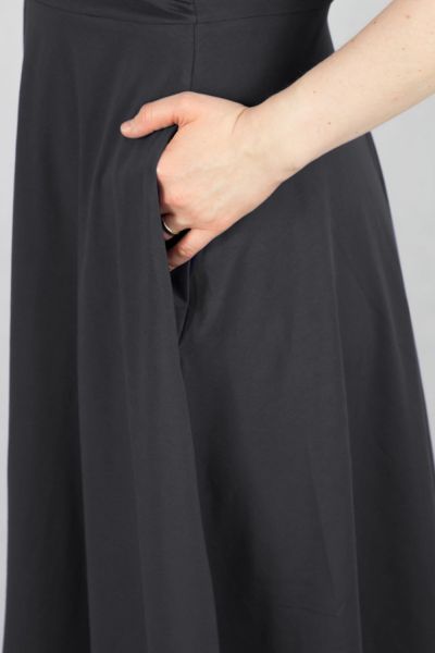 Urkye Koperta Dress with Short Sleeves Black Short sleeved jersey dress with a floaty a-line hem and pockets 36-50 1/2 & 2/3 SU-031-CZA-SS22