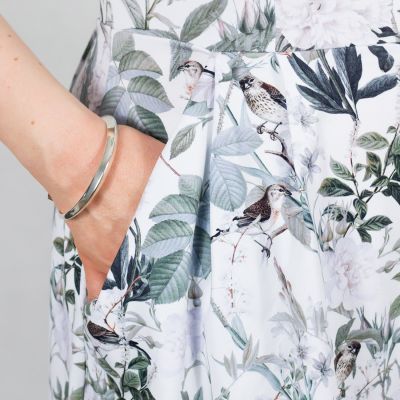  Krokus Dress with Short Sleeves Birds & Flowers Pocketed jersey dress with short sleeves 38-46 1/2 & 2/3 SU-036-PTA-SS22
