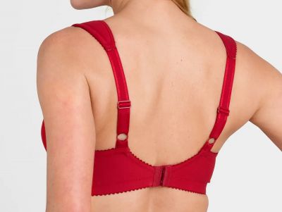 Miss Mary Lovely Lace Non-Wired Bra Red Non-wired full cup bra with extra wide straps. 80-120 D-H MM-2105-32