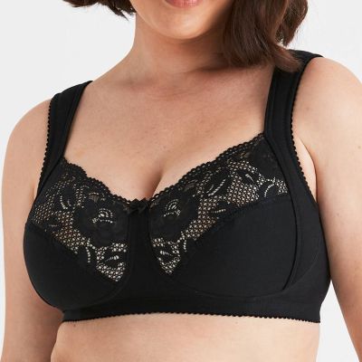Miss Mary Lovely Lace Non-Wired Bra Black Non-wired full cup bra with extra wide straps. 80-120 D-H MM-2105-06