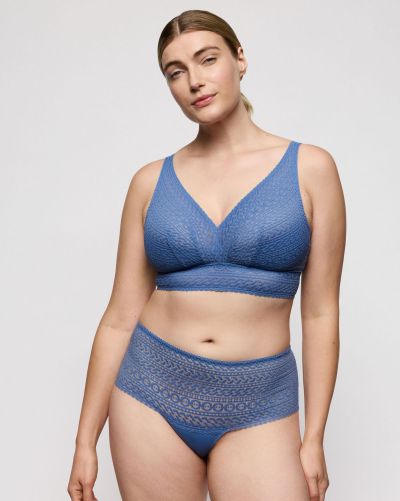 PrimaDonna Montara Luxury Thong - Regatta All lace brazilian thong to match with your Montara bra. S/38 - 3XL/48 0663381-REG