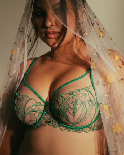 Ava Lingerie Moss UW Soft Bra Green Underwired, soft cup mesh bra with embroidery. 65-105, D-L AV2161-GRE
