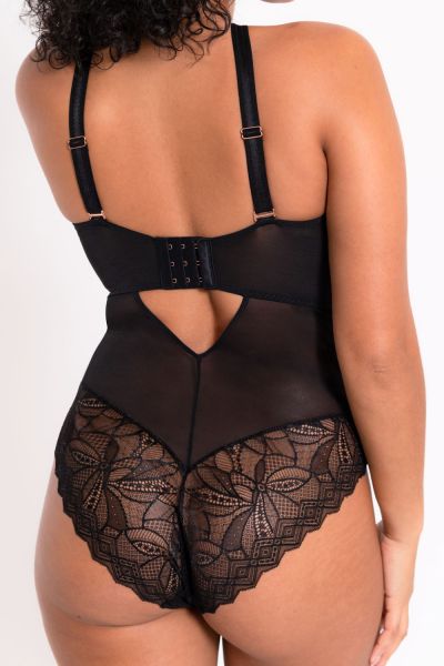 Scantilly by Curvy Kate Opulence Lace Body Black Nonwired lace body with adjustable straps to fit DD-HH cups. S-2XL ST-038-704-BLK