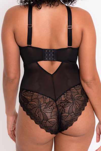 Scantilly by Curvy Kate Opulence Lace Body Black Nonwired lace body with adjustable straps to fit DD-HH cups. S-2XL ST-038-704-BLK