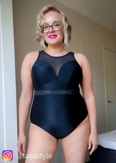 Panache Swimwear Onyx Chic Moulded Plunge Swimsuit Noir Udnderwired plunge style swimsuit 70-85 DD-H SW1910-NOR