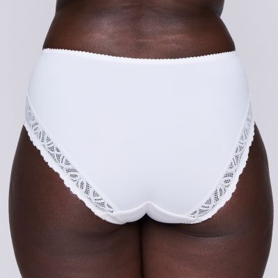 PrimaDonna Salerno Full Brief Natural Lace decorated full briefs to match with your Salerno bra. M/40 - 5XL/52 0563531-NAT